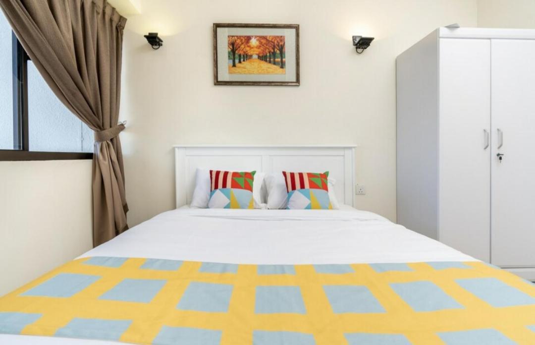 Executives Pantai Seaview 2704 - 2 Bedrooms Apartment